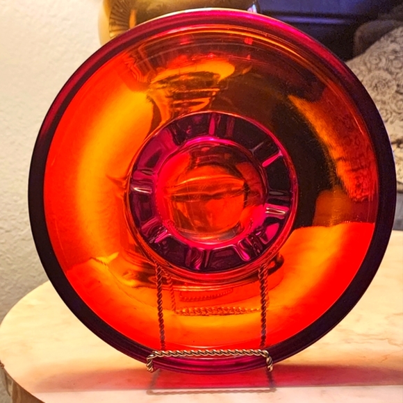 Ruby Red Amberina Ashtray - Picture 3 of 3